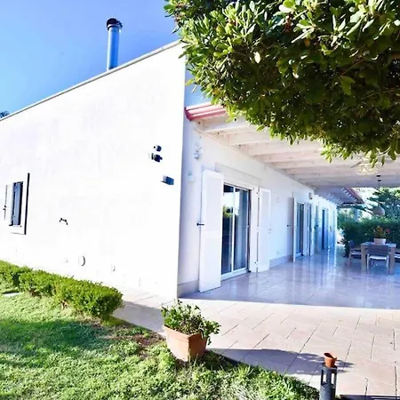 Con Piscina E Jacuzzi Privata - 3 Minuti Dal Mare Villa