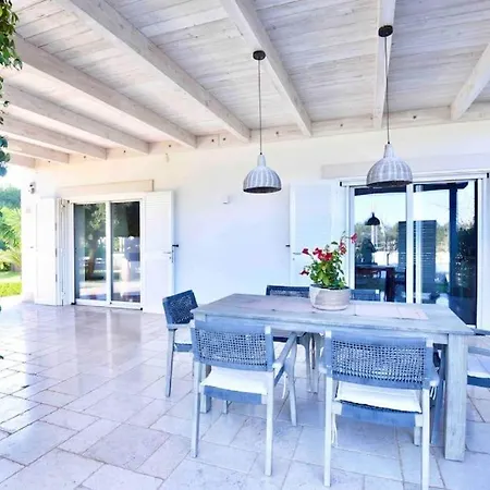 Con Piscina E Jacuzzi Privata - 3 Minuti Dal Mare Specchiolla