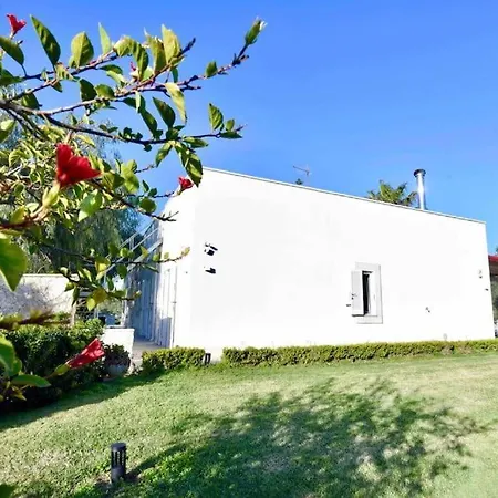 Villa Con Piscina E Jacuzzi Privata - 3 Minuti Dal Mare *