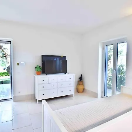 Con Piscina E Jacuzzi Privata - 3 Minuti Dal Mare