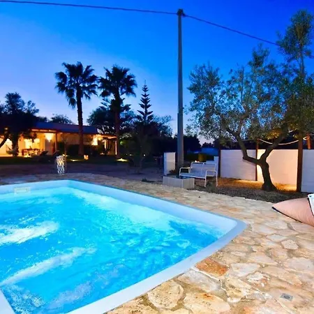 Con Piscina E Jacuzzi Privata - 3 Minuti Dal Mare Villa Specchiolla