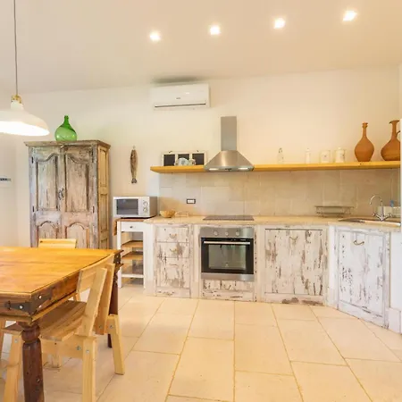 Con Piscina E Jacuzzi Privata - 3 Minuti Dal Mare *