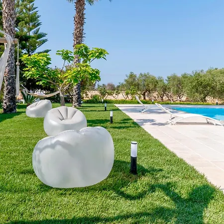Villa Con Piscina E Jacuzzi Privata - 3 Minuti Dal Mare